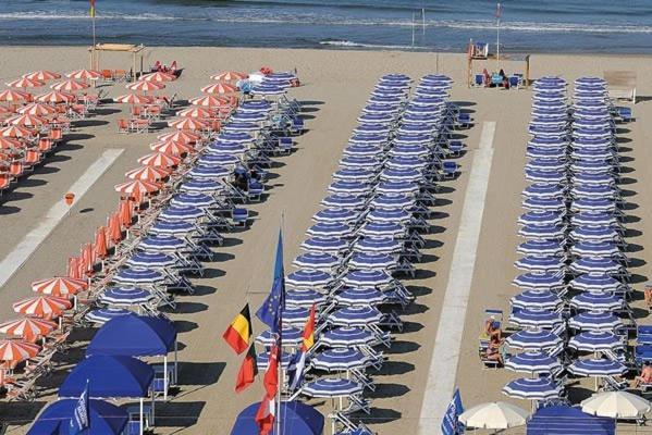 Hotel Dei Tigli Lido di Camaiore Exterior foto