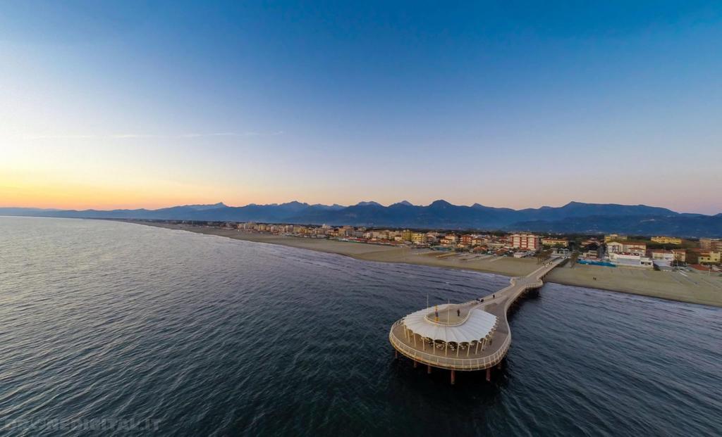 Hotel Dei Tigli Lido di Camaiore Exterior foto