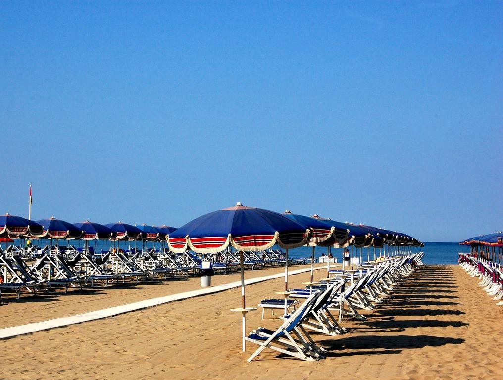 Hotel Dei Tigli Lido di Camaiore Exterior foto