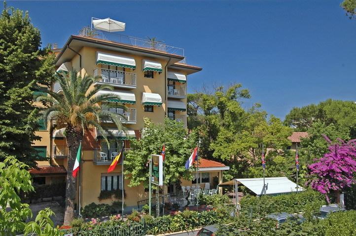 Hotel Dei Tigli Lido di Camaiore Exterior foto